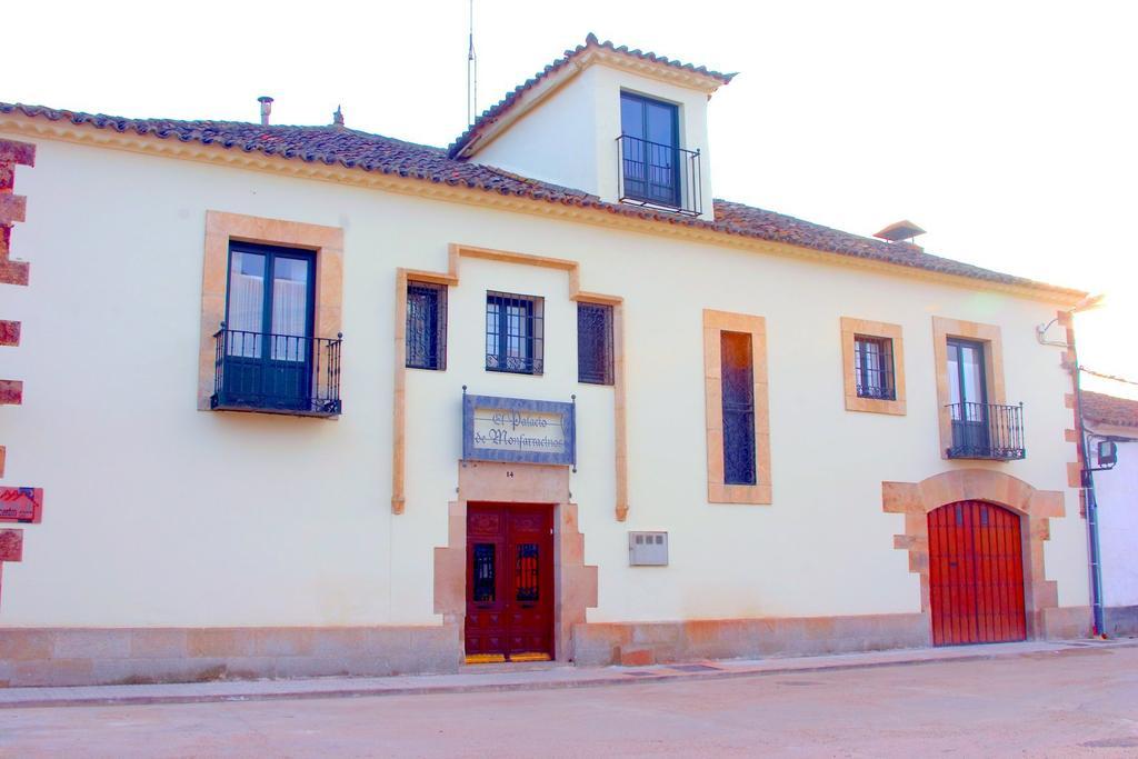 Palacio De Monfarracinos Бенавенте Номер фото